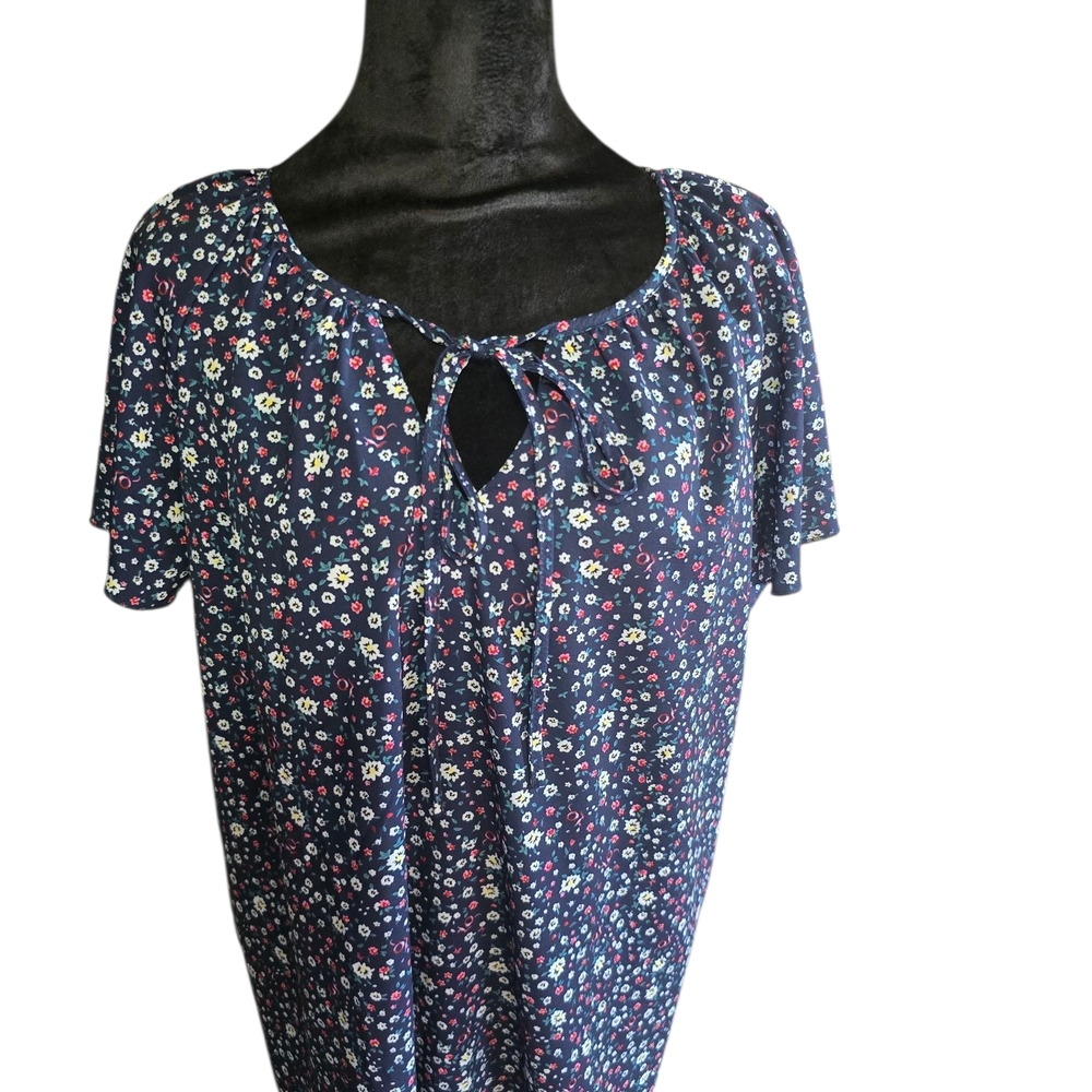 Simple Blue and White Short Sleeve Cut Out Blouse
